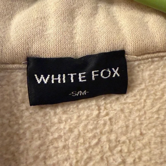 WHITEFOX Sweater - Picture 2 of 4